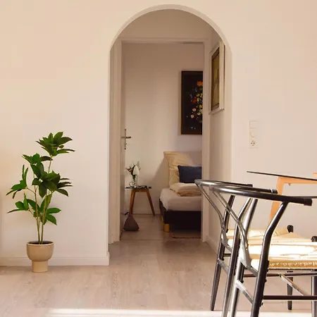 Leonidas - Boutique Stadthaus Mit 2 - Ganzes Haus Buchbar Daire Detmold