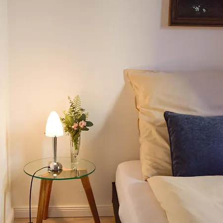 Leonidas - Ihr Feines 2 Schlafzimmer In Der Innenstadt Apartamento