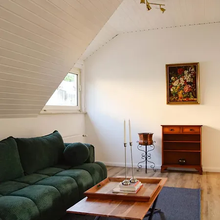 Leonidas - Ihr Feines 2 Schlafzimmer In Der Innenstadt Apartamento