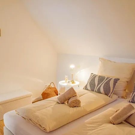 Leonidas - Ihr Feines 2 Schlafzimmer In Der Innenstadt