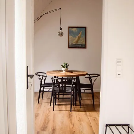 Leonidas - Ihr Feines 2 Schlafzimmer In Der Innenstadt