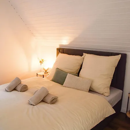 Leonidas - Ihr Feines 2 Schlafzimmer In Der Innenstadt Apartamento *