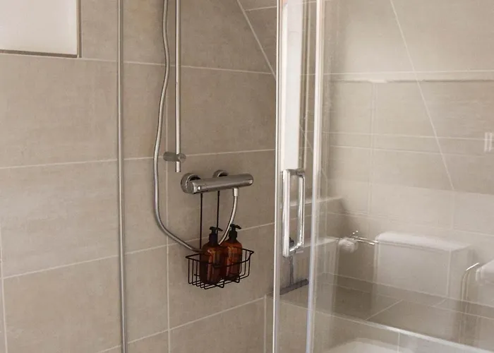 Leonidas - Boutique Stadthaus Mit 2 - Ganzes Haus Buchbar *