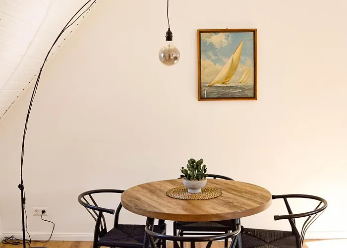 Appartamento Leonidas - Boutique Stadthaus Mit 2 - Ganzes Haus Buchbar *