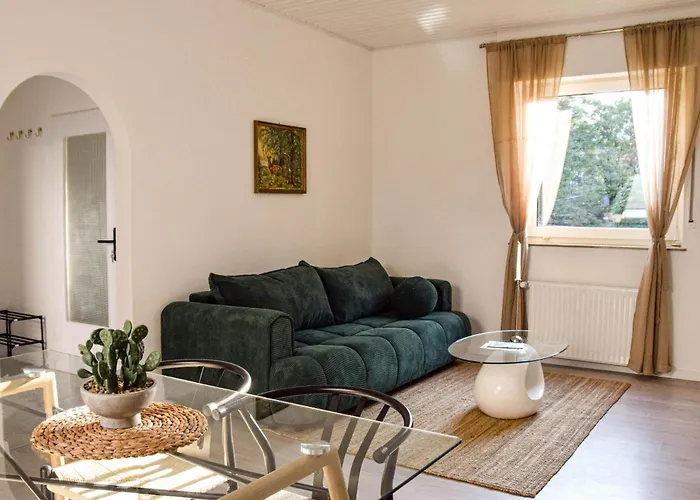 Leonidas - Boutique Stadthaus Mit 2 - Ganzes Haus Buchbar Apartament Detmold