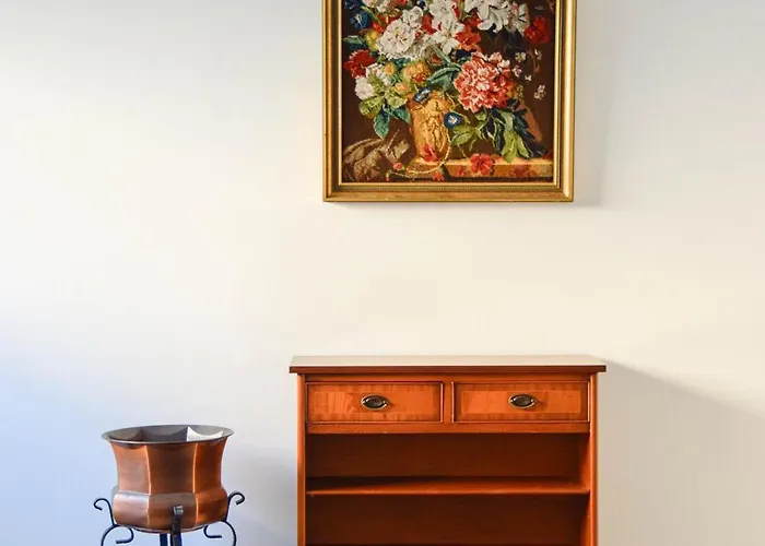 Apartament Leonidas - Boutique Stadthaus Mit 2 - Ganzes Haus Buchbar